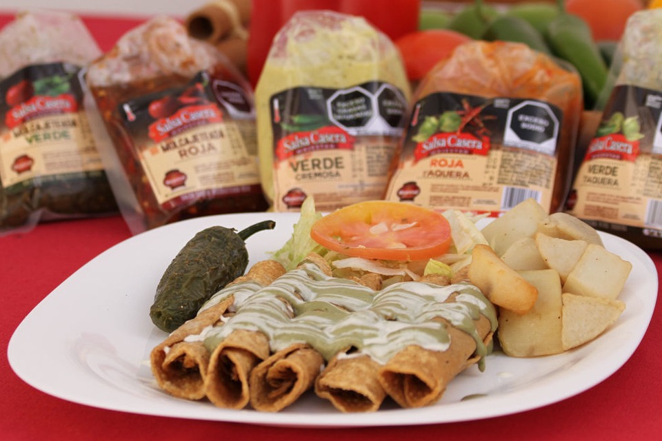 FLAUTAS CON SALSA MAJESTAD